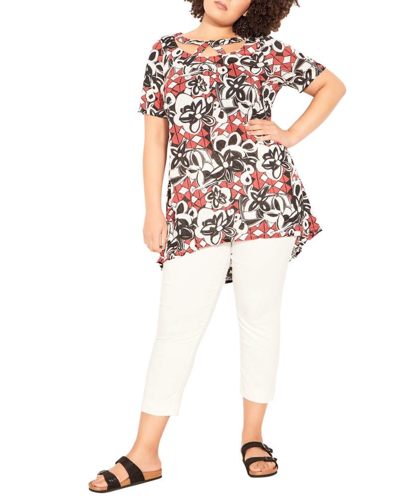 Plus size model wearing  by Zim & Zoe | Dia&Co | dia_product_style_image_id:201271